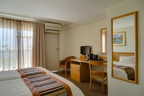 Hotel River City Inn