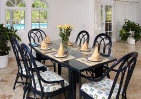 Hotel Lifestyle Crown Residence Suites