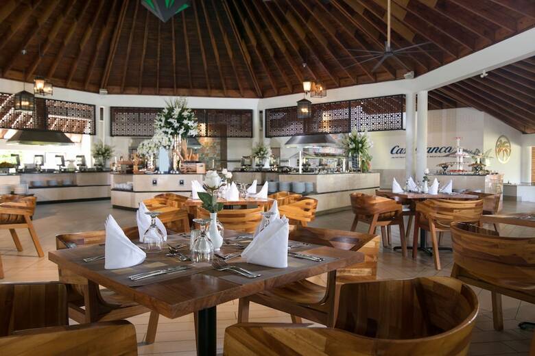 Hotel Lifestyle Tropical Beach Resort And Spa