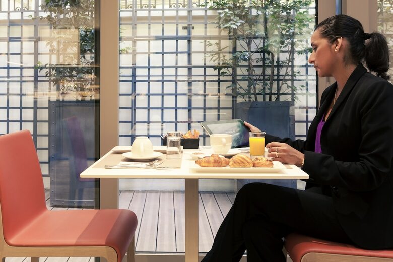 Hotel Mercure Raspail Montparnasse