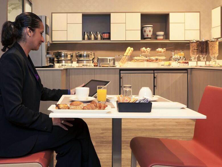 Hotel Mercure Raspail Montparnasse