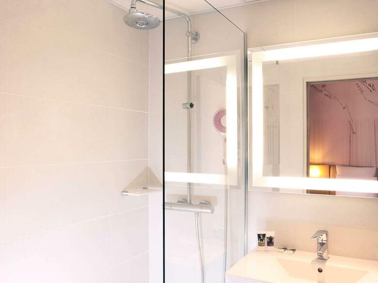 Hotel Mercure Raspail Montparnasse