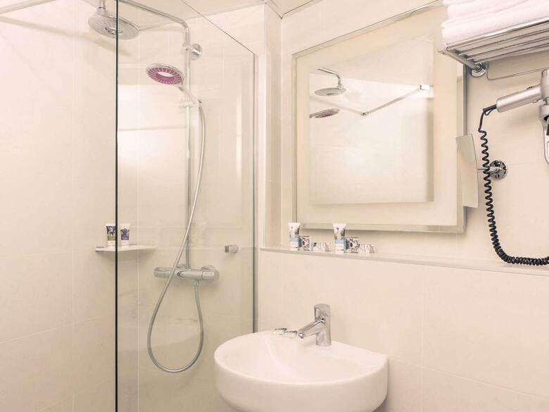 Hotel Mercure Raspail Montparnasse