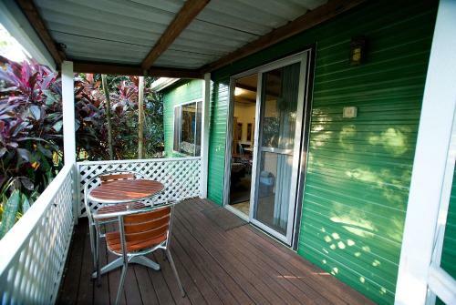Lake Eacham Tourist Park & Cabins