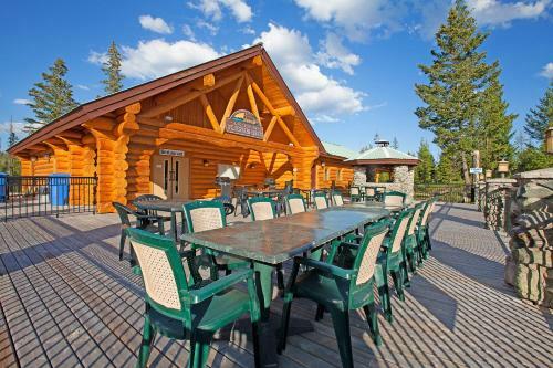 Hotel Lac Le Jeune Wilderness Resort