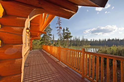 Hotel Lac Le Jeune Wilderness Resort