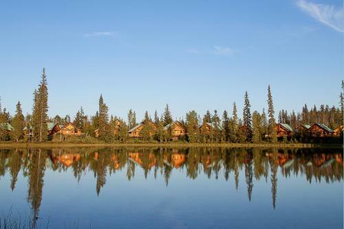Hotel Lac Le Jeune Wilderness Resort