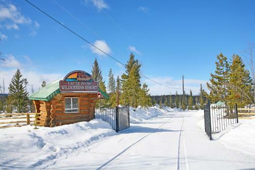Hotel Lac Le Jeune Wilderness Resort