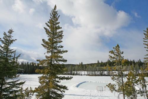 Hotel Lac Le Jeune Wilderness Resort