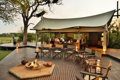Hostal Rhino Walking Safaris