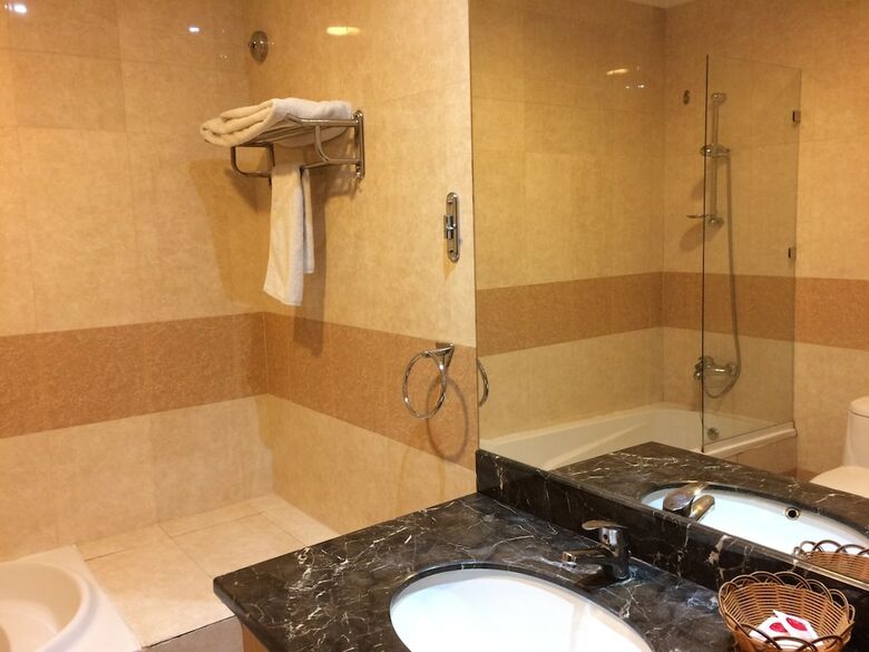 Imperial Suites Hotel