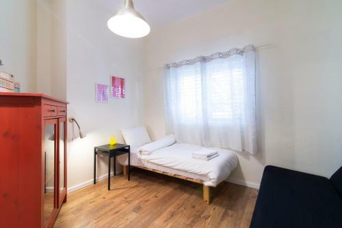 Ziv Apartments- Nahum Hanavi Street