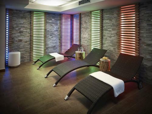 Color Home Suite Apartments