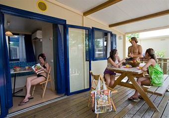 Hostal Camping Village Fabulous