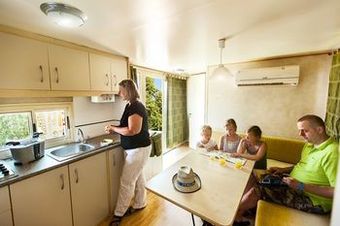 Hostal Camping Village Fabulous