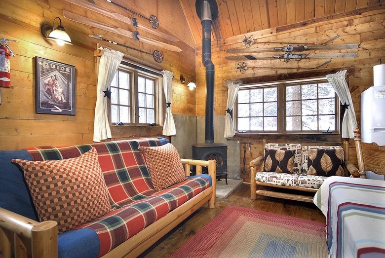 Hotel Pioneer Guest Cabins