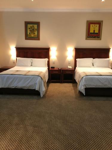 Hostal Global Village Guest House