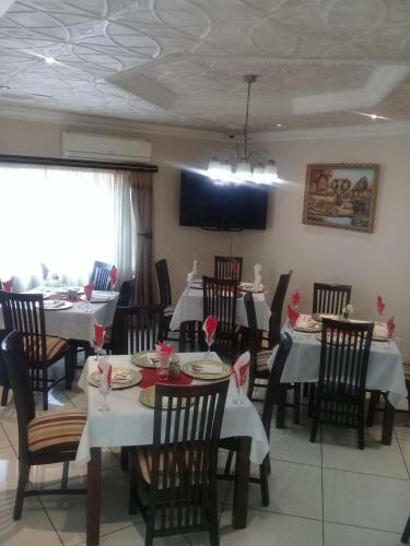 Hostal Global Village Guest House