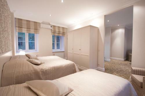 Real House Apartments