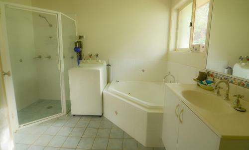 Quarantine Bay Beach Cottages