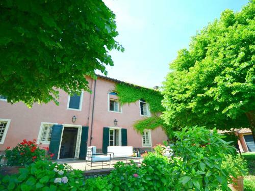 Hostal Holiday Home La Cumbre Lucca