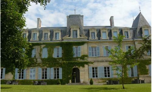 Hotel Chateau De Lalande