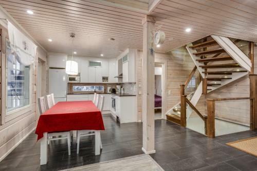 Holiday Home Kerssintie