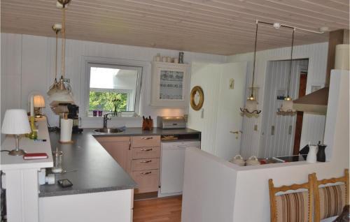 Holiday Home H�gevej Hals VI