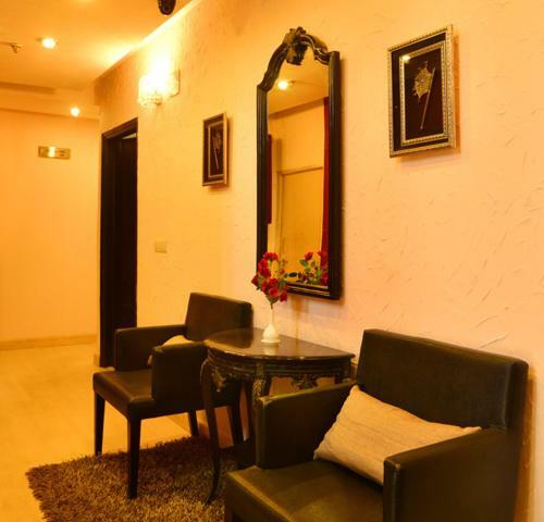 Hotel Shanti Palace West