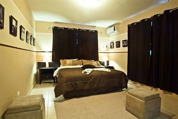 Hostal Manglar Lodge