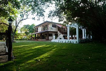 Hostal Manglar Lodge