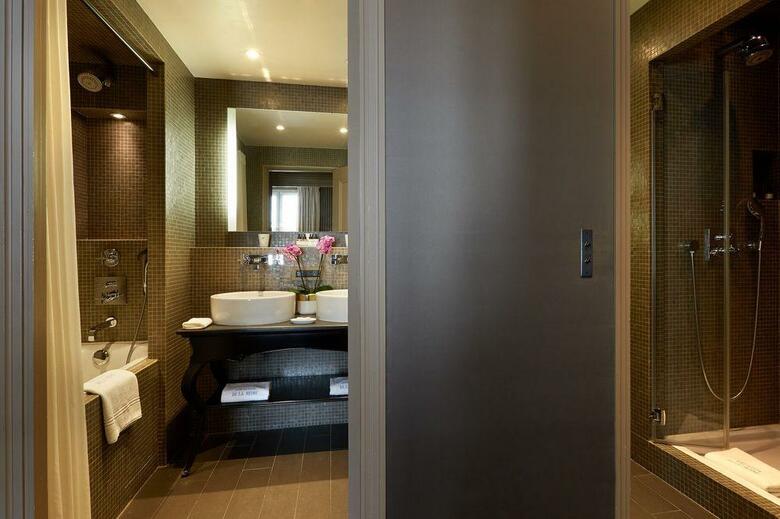 Hotel Pavillon De La Reine