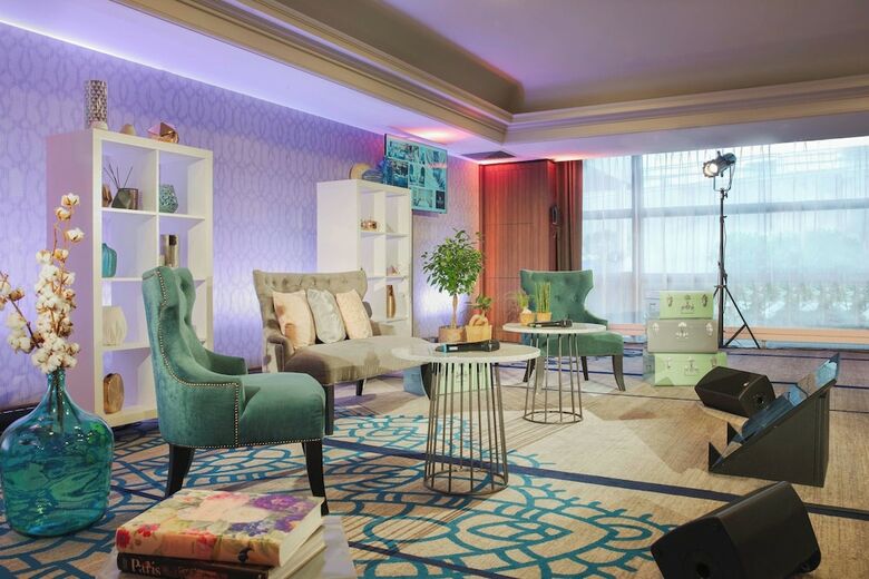 Hotel Renaissance Paris La Defense