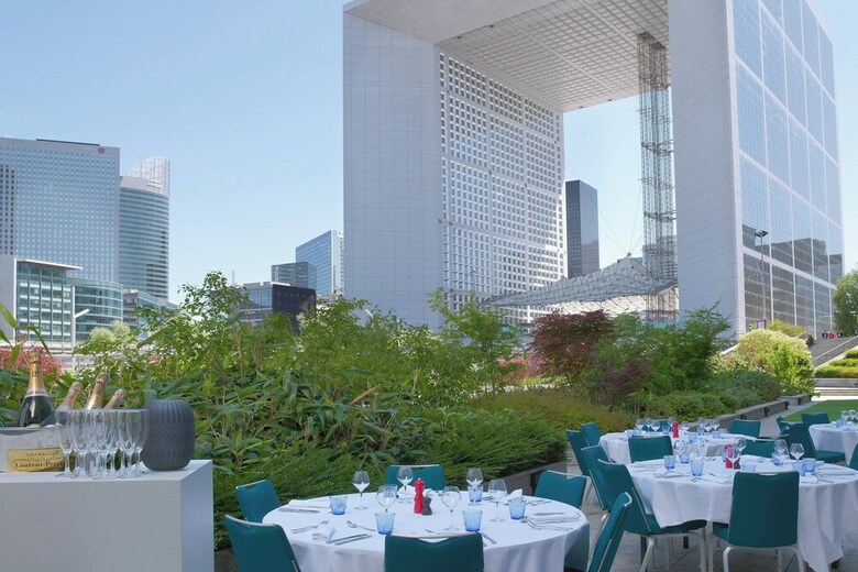 Hotel Renaissance Paris La Defense