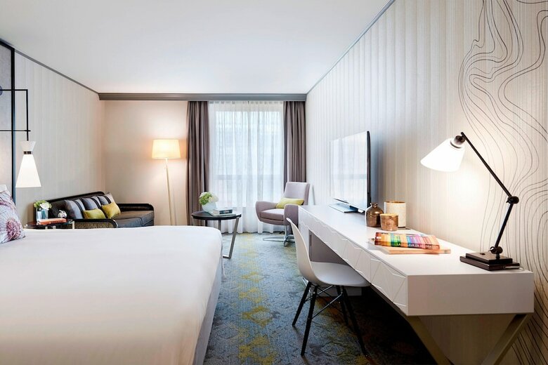 Hotel Renaissance Paris La Defense
