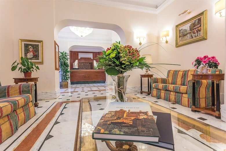 Hotel Lux