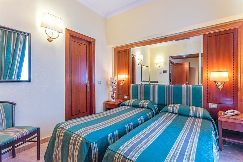Hotel Lux