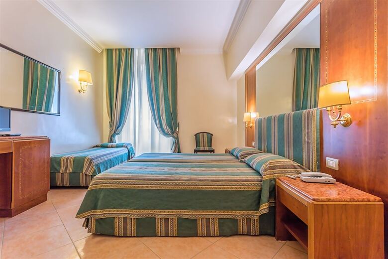 Hotel Lux