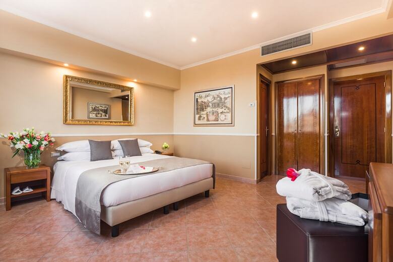 Hotel Lux