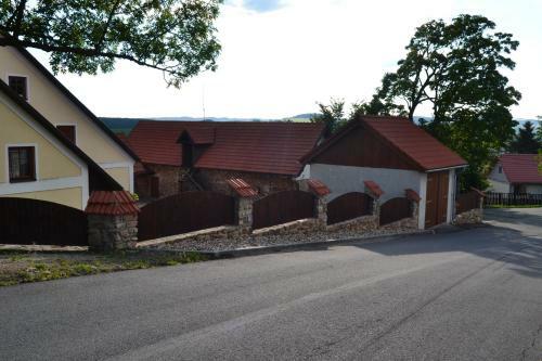 Hostal Ubytov�n� Na H�jence