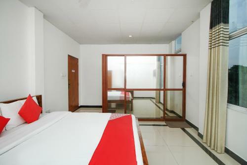 Grand Rovinka Hotel