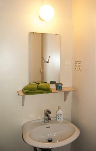 Hostal Guesthouse Kirkjubol In Bjarnardalur