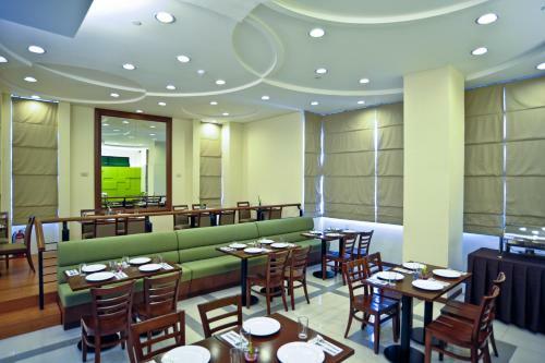 Hotel Santomas Suites