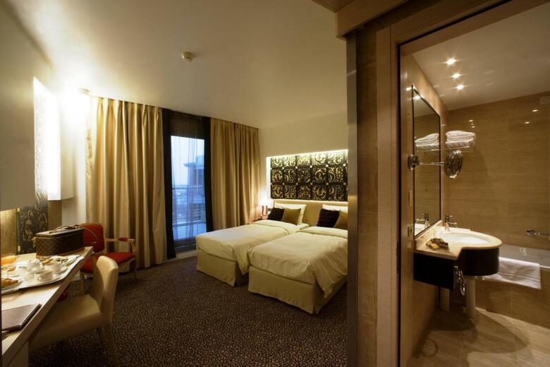 Hotel Antony Palace