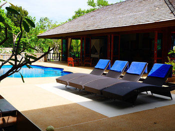 Koh Jum Beach Villas