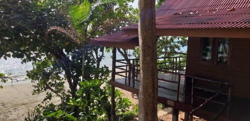 Jungle Hill Beach Bungalow