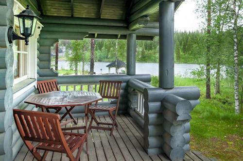 Hallan Akka Apartments