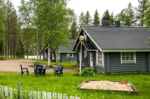 Hallan Akka Apartments