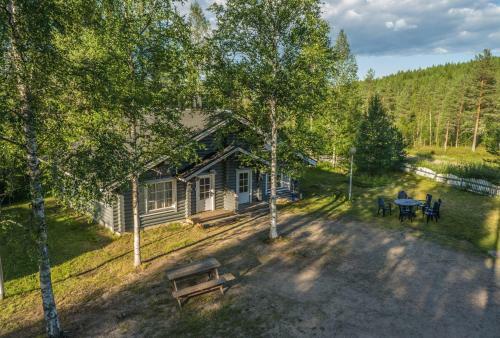 Hallan Akka Apartments