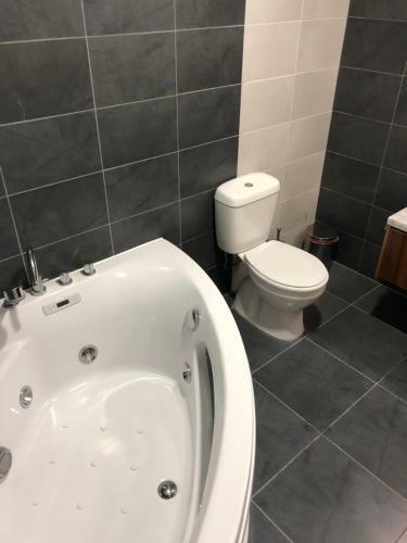 Demetriou Paradisos Hills Hotel